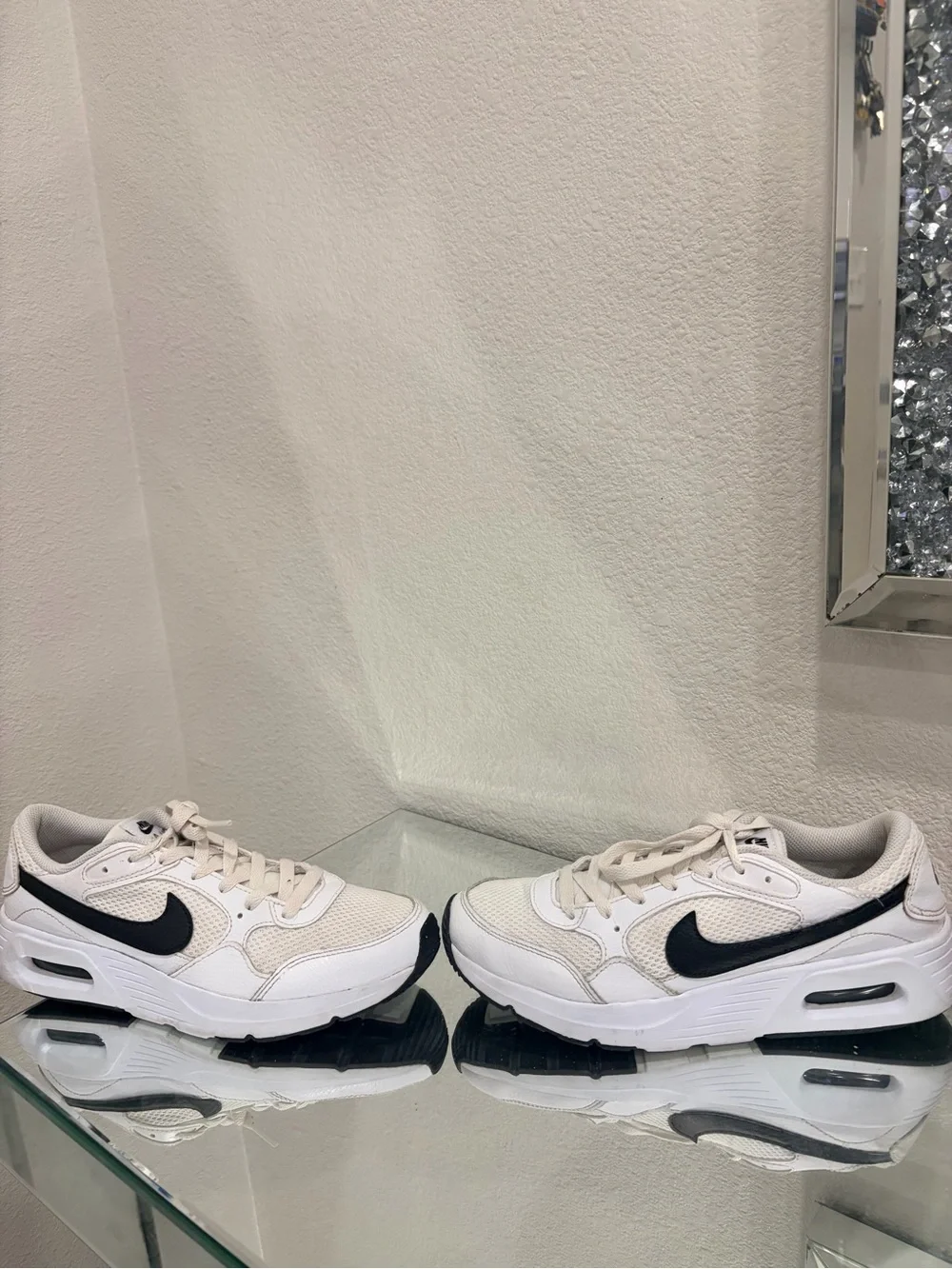 Nike airmax  size 7Y White and Black Low-Top Sneakers